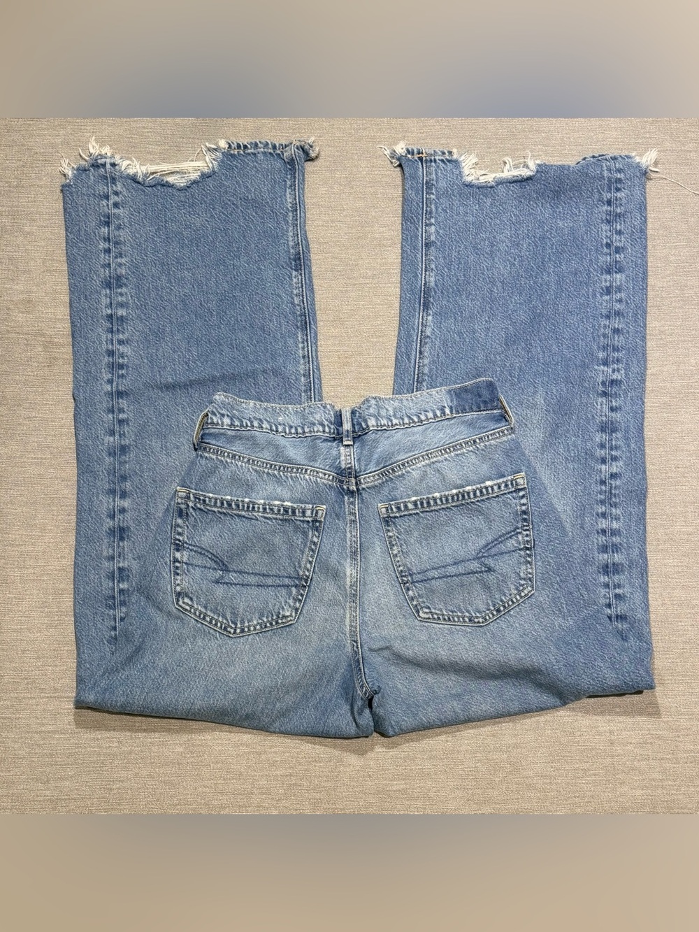 American Eagle Outfitters Light Blue Wide-Leg Jeans with Raw Hem - Picture 3 of 4